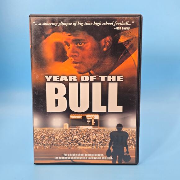 Lot of 2 Football DVDs – Remember the Titans & Year of the Bull - Picture 4 of 5